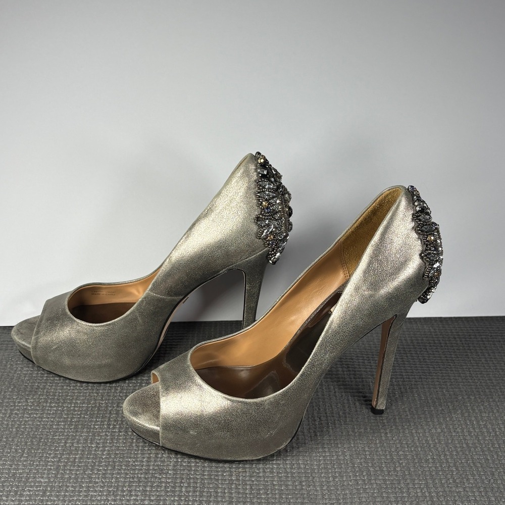 Badgley Mischka Kiara Embellished Peep-Toe Pump Heels Womens Size 9.5M Pewter